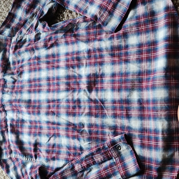 Wrangler Men's Plaid Button-Up Shirt Size Large - Picture 6 of 9
